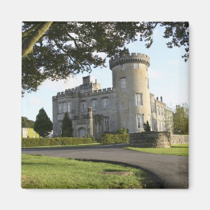 Dromoland Castle sidoingång utan människor Magnet