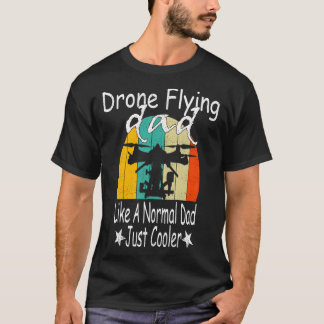 Drone som flyger Pappa som en vanlig Pappa-färgmas T Shirt