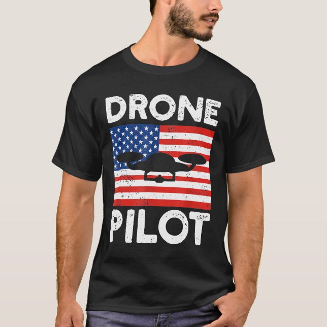Drones Drone Pilots USA flagga T Shirt (Framsida)