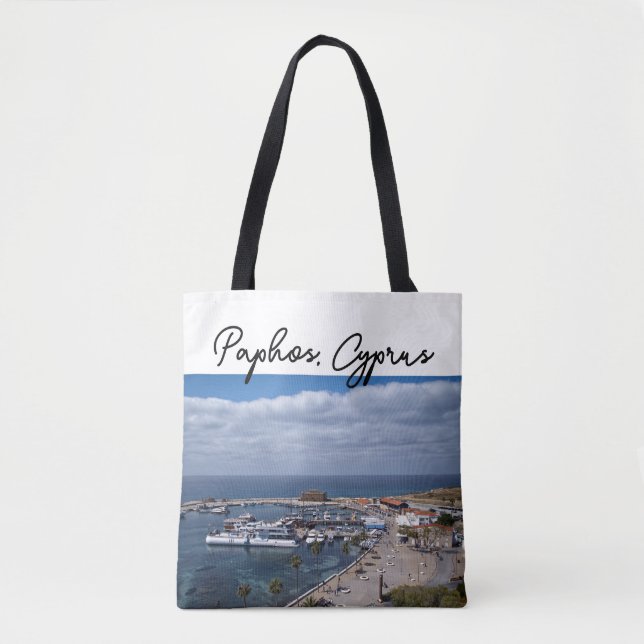 Dronvy över Paphos hamn och slott Tygkasse (Framsida)