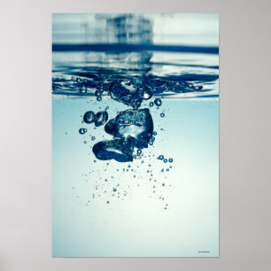 Droplet bildande bubblor under vatten poster