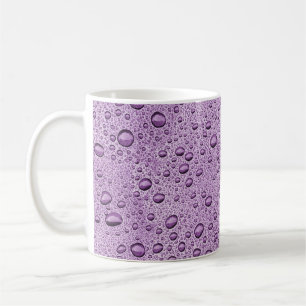 Droppar av lila vatten kaffemugg