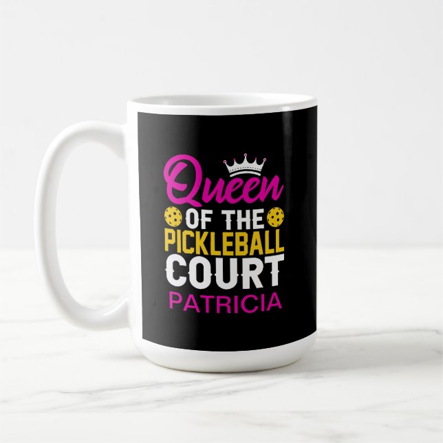 Drottning av Pickleball Court-Roligten Monogram Na Kaffemugg (Vänster)