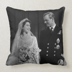 Drottning Elizabeth - kungligt bröllop Kudde