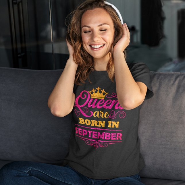 Drottningar föds i september Falskt glitter födels T Shirt (Skapare uppladdad)