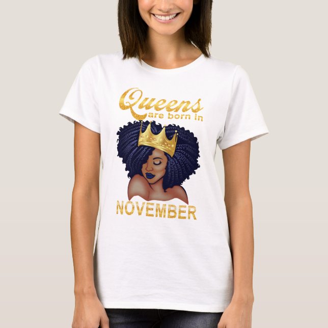Drottningen är född i november, grattis på födelse t shirt (Framsida)
