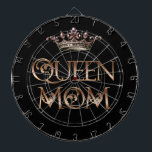 Drottningmamman Piltavla<br><div class="desc">Drottningmamman,  visa dina undersåtar att du är den regerande monarken. "Drottningmamman" visas framträdande i ett strålande guldtypsnitt,  värdigt kunglighet. Gör en bra present till Mamma på Mors dag.</div>