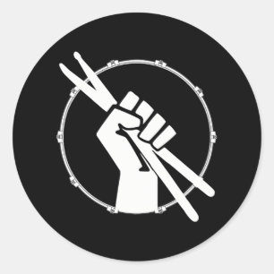 Drummer-musiker som kör i kärlek runt klistermärke