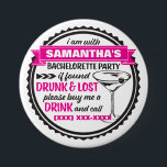 Drunk & Borttappad Bachelorette Party Buttons Knapp<br><div class="desc">Bachelorette Party Buttons - "Jag är med brudgummen för att vara en bachelorette-fest om jag hittade borttappad och full, köpa mig en drink och ring." Det här superskojet är en efterformaterad knapp i svart och shock rosa är absolut perfekt för din höns/bachelorette-fest, de viktigaste flickorna i party som du någonsin...</div>