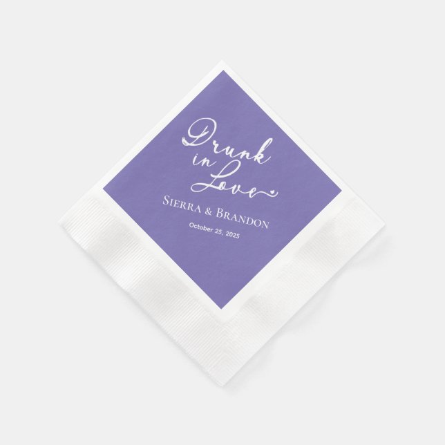 Drunk i Kärlek Lila Monogram Bröllop Napkins Pappersservett (Hörn)