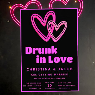 Drunk i Kärlek Neon Rosa Hearts Bröllop Inbjudningar