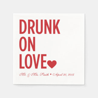 Drunk på Röd vid Kärlek Bröllop Napkins Red Pappersservett