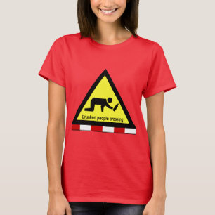 Drunken folk som korsar ⚠ thailändsk ⚠ tee