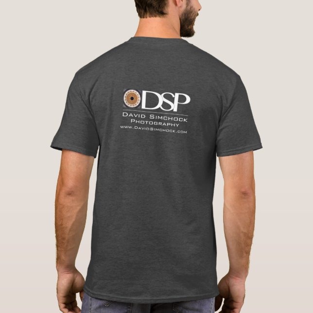DSP-Logotyp Tee Shirt (logotyp i mitten) (Baksida)