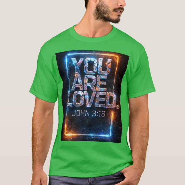 Du är älskad – Johannes 3:16 Cosmic T-Shirt (Framsida)