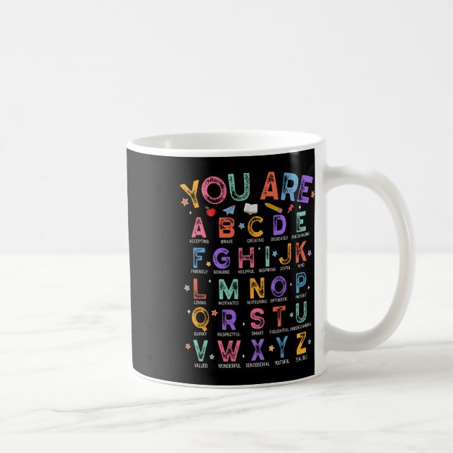 Du Är Bokstäver Alfabetet Lär Dig Abcs Pojke Flick Kaffemugg (Höger)