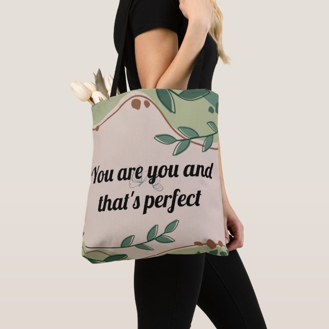 Du är du och det är perfekt Tote Bag Tygkasse (Närbild)