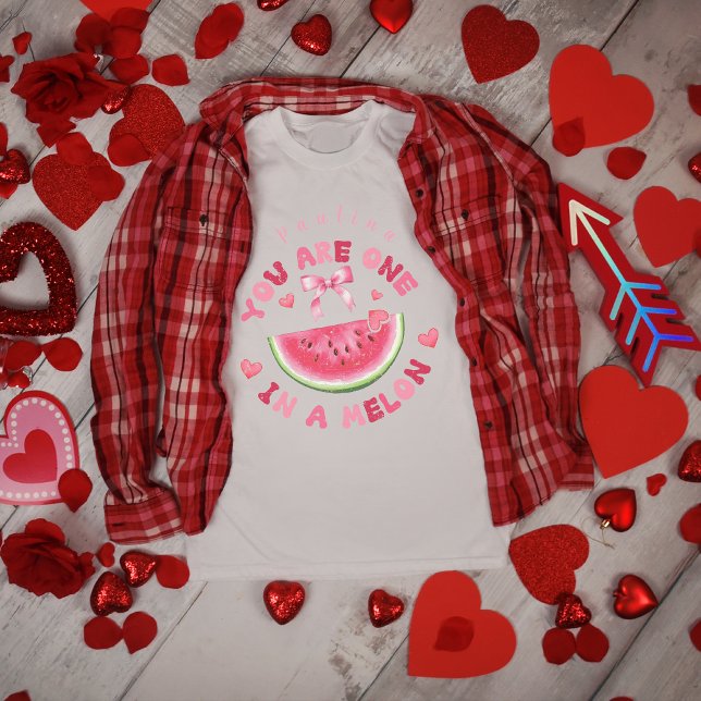 "Du är en i en melon"-Anpassningsbar Manar's Valen T Shirt ("You Are One in a Melon" Custom Men’s Valentine’s T-Shirt)