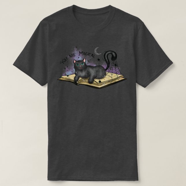 Du är Magic Black Cat på Bok Spindelnät Hallo T Shirt (Design framsida)