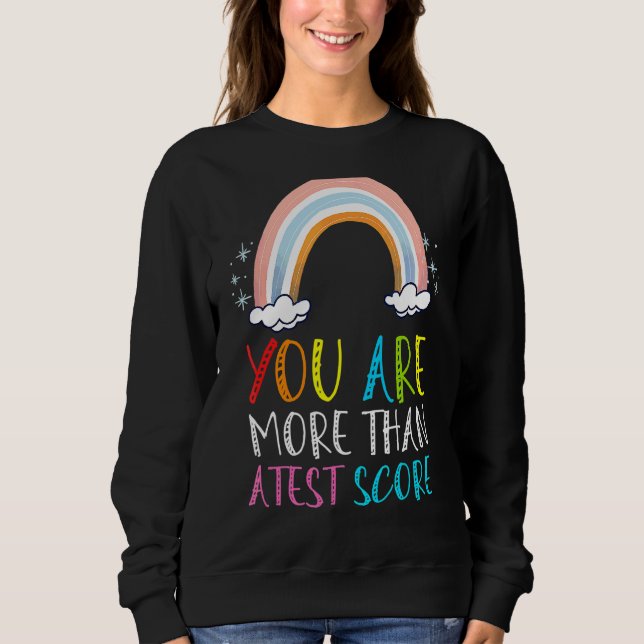 Du är mer än ett testprogram för lärare. t shirt (Framsida)