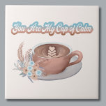 Du är min Kopp i Lugn Boho Latte Kakelplatta<br><div class="desc">En vackert utformad boho-stil latte kopp med hjärtan och ömtåliga blommor,  med inspirerande fras - designad för att ge värme och positiva viber till alla platser.</div>