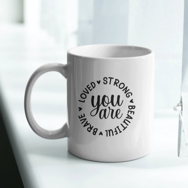 Du är Modig och älskad. Kaffemugg (Skapare uppladdad)