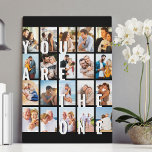 Du är One Romantic 20 Photo Collage Black Canvastryck<br><div class="desc">Romantisk fotoarbetsytegåva till din partner - perfekt för en bröllop-årsjubileum, förlovning, frieri support osv. Utformningen har överdimensionerad utskrift som lyder "Du är den som", som visas som övertäckning på bilderna. Fotomallen har konfigurerats så att du kan lägga till 20 av dina favoritfoton, som alla visas i lodrät porträtt-format. Det här...</div>
