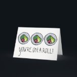 Du är på en Roll Gratulerar Sushi California Roll Kort<br><div class="desc">Kortet innehåller en originalmarkeringsillustration av en sushi California roll,  med DIN ÄR PÅ EN ROLL och GRATULERAR i ett roligt-teckensnitt. Ser du inte vad du är tittar för? Behöver du hjälp med anpassning? Klicka på "kontakta den här designern" för att få något skapat för dig!</div>