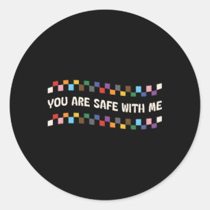 Du är Säker med mig Pride subtle Ally Lgbtq Gay T Runt Klistermärke