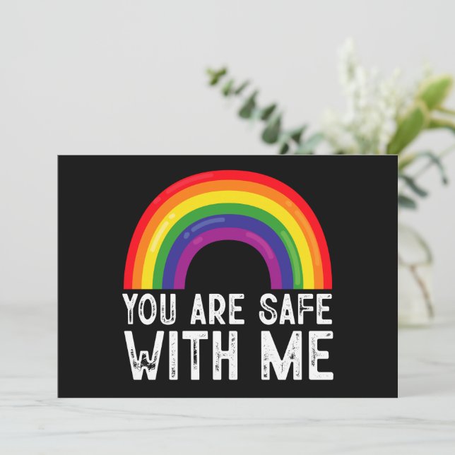 Du är trygg med mig LGBTQ Pride Month Rainbow  Inbjudningar (Stående Fram)