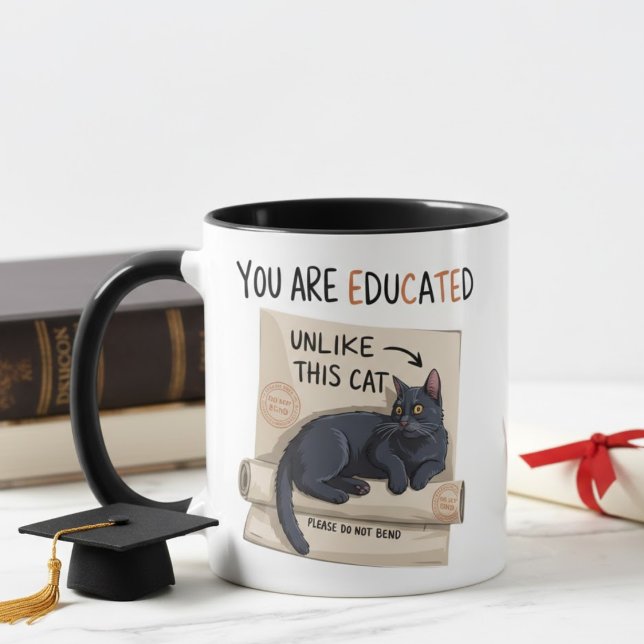 Du är utbildad till skillnad från denna katt Rolig Mugg (Skapare uppladdad)