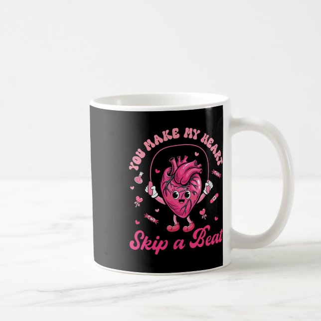 Du får mitt hjärta att hoppa över ett slag rolig h kaffemugg (Höger)