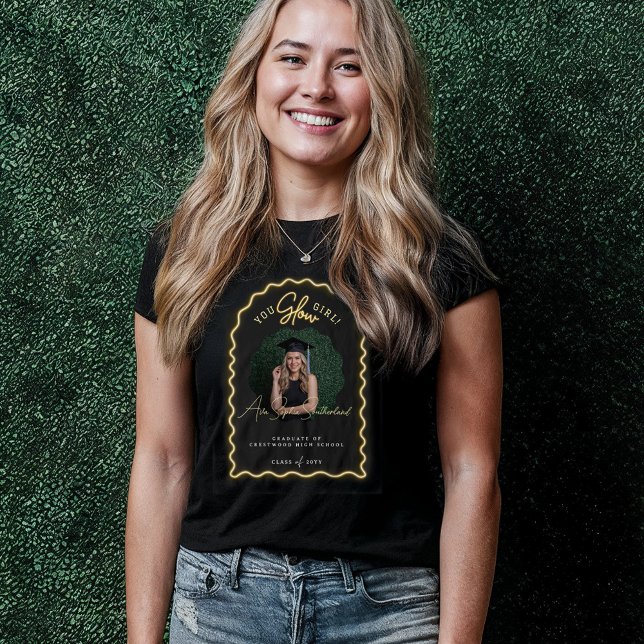 Du Glow Girl Vågigt Gult Neon Studenten Photo T Shirt (You Glow Girl Wavy Yellow Neon Graduation Photo Tri-Blend Shirt)