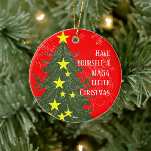 Du har en liten julpatriotisk MAGA Julgransprydnad Keramik