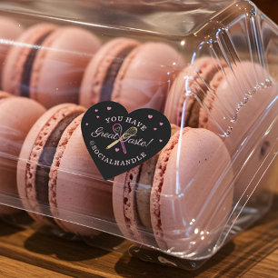 Du har Underbar Taste Bakery Whisk & Spoon Black Hjärtformat Klistermärke