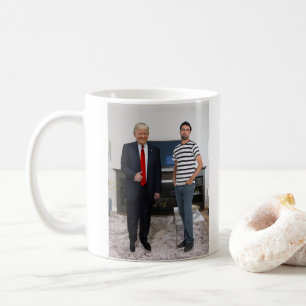 Du mötte presidenten Donald Trump som tillfogar Kaffemugg