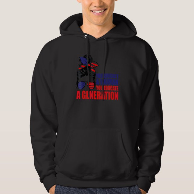 Du Utrustar En Kvinna Du Utrustar En Generation Ro Hoodie (Framsida)