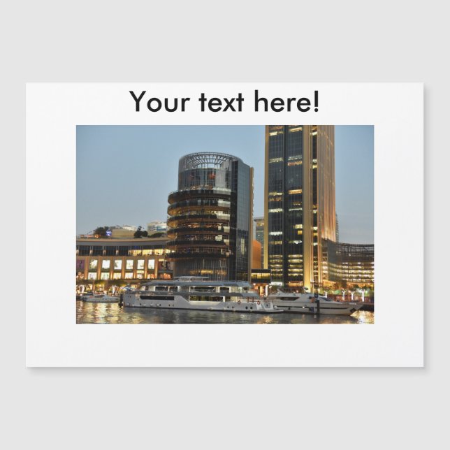 Dubai-arkitektur nattetid (Framsida)