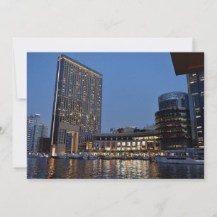 Dubai-arkitektur nattetid