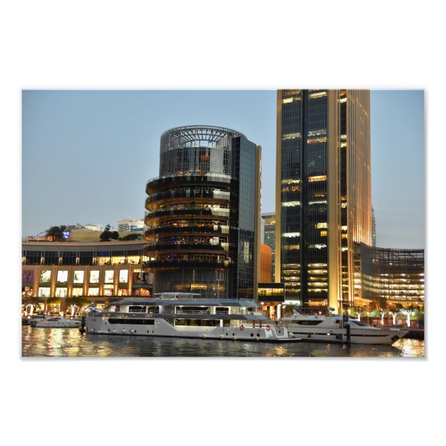 Dubai-arkitektur nattetid fototryck (Framsidan)