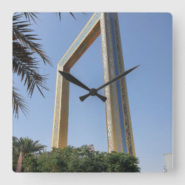 Dubai Ram byggnad som ligger i Zabeel Park Fyrkantig Klocka