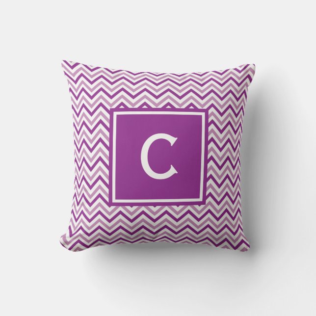 Dubbla Lila Chevron Monogram Kudde (Framsida)