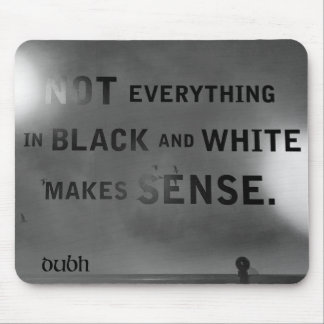Dubh & Bán Mousepad Musmatta