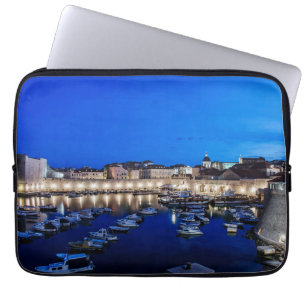 Dubrovnik hamn och väggar belysta nattetid laptop fodral