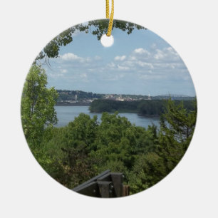 Dubuque Iowa från Mississippiet River Julgransprydnad Keramik