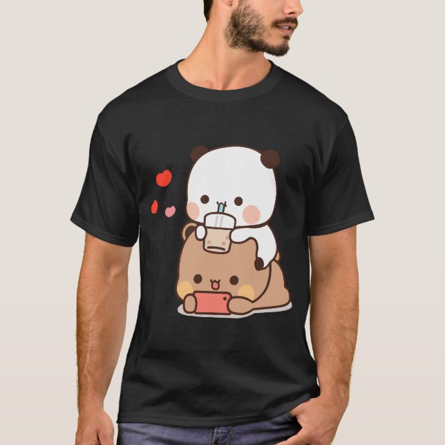 Dudu Bear och Bubu Panda Enjoying Time Togetherâ  T Shirt (Framsida)