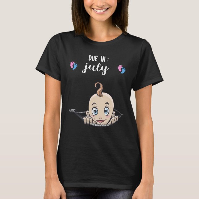 Due in July pregnancy T Shirt (Framsida)