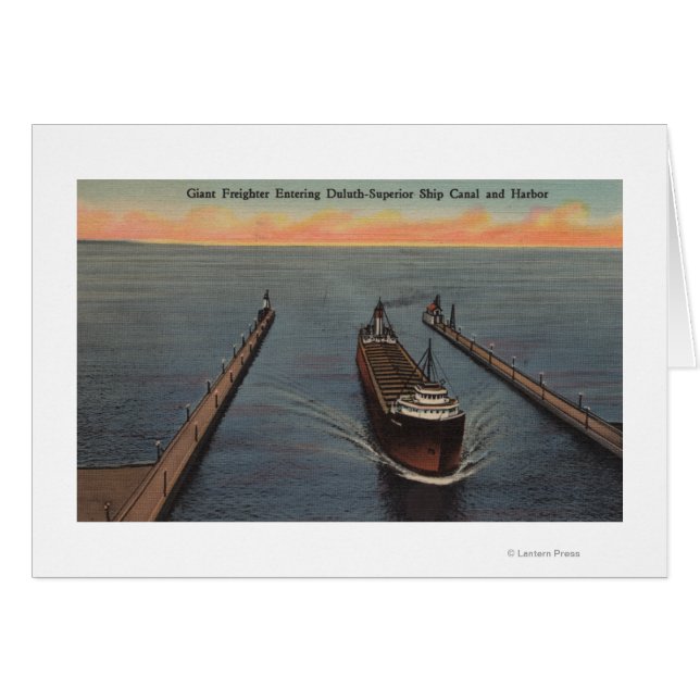 Duluth, MN - View of Freighter Entering Frakt Hälsningskort (Framsidan Horizontal)