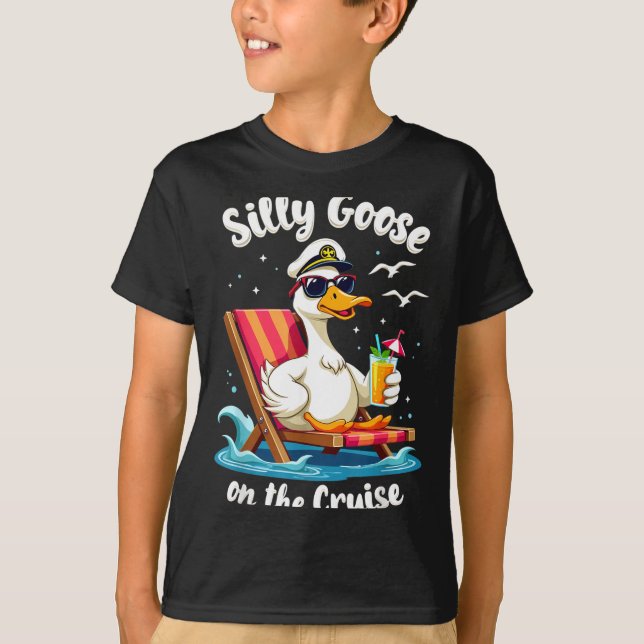 Dumma gås på kryssning Rolig kryssningskapten T Shirt (Framsida)