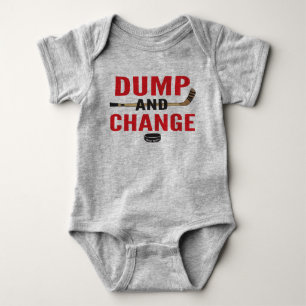 Dumpa och byt Hockey Baby Bodydress Red Sticks T Shirt